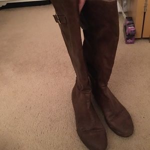 Riding boots